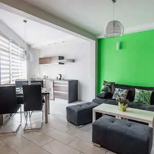 apartamenty-trzy-kolory.szklarskaporebahotels.net/